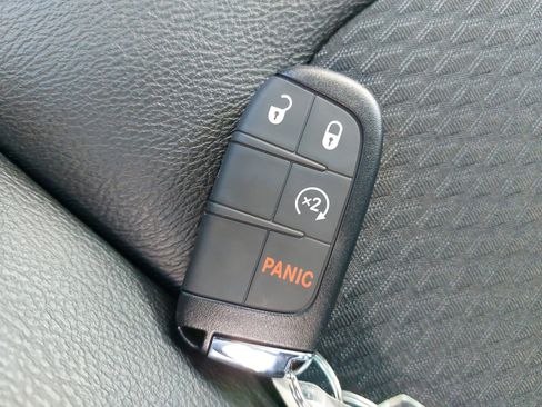 New 2026 Jeep Compass Latitude image 35