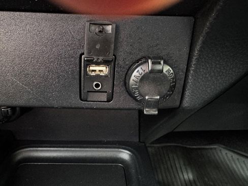 Used 2017 Toyota RAV4 LE w/ All Weather Liner Package AWD/4WD image 28