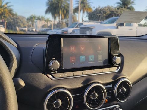 Used 2025 Nissan Sentra S image 23