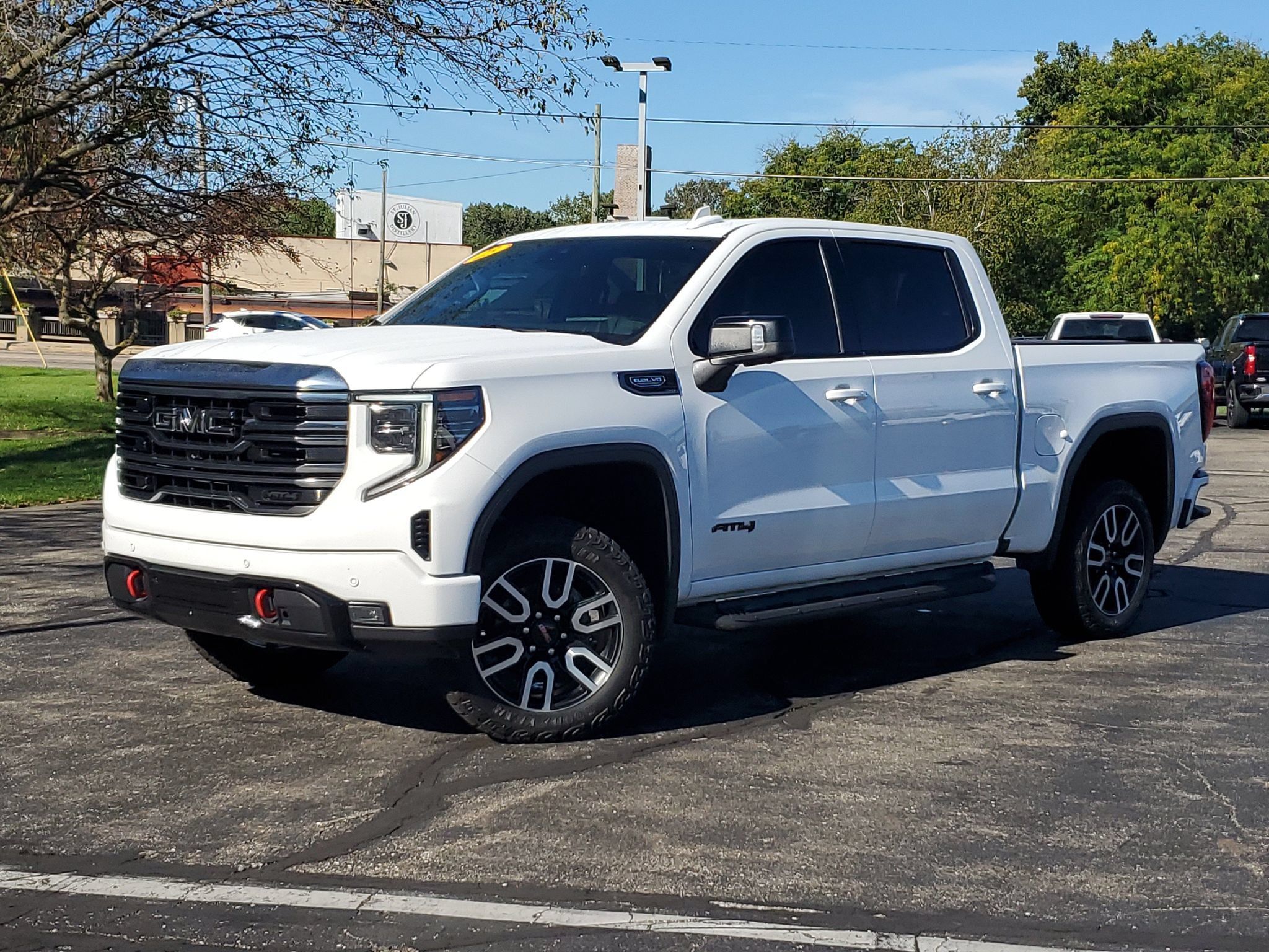 Used 2023 GMC Sierra 1500 AT4 w/ AT4 Premium Package AWD/4WD image 33