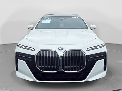 Certified 2023 BMW 740i w/ Parking Assistance Package RWD image 9