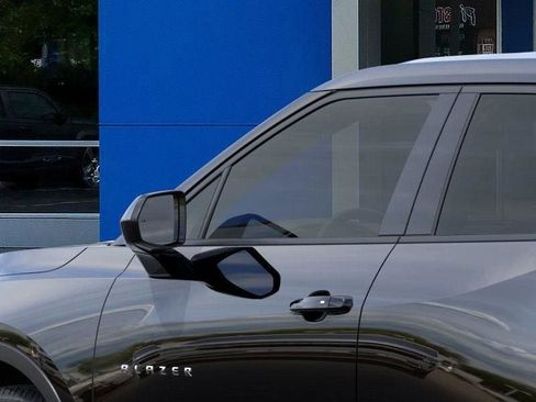 New 2026 Chevrolet Blazer LT image 12