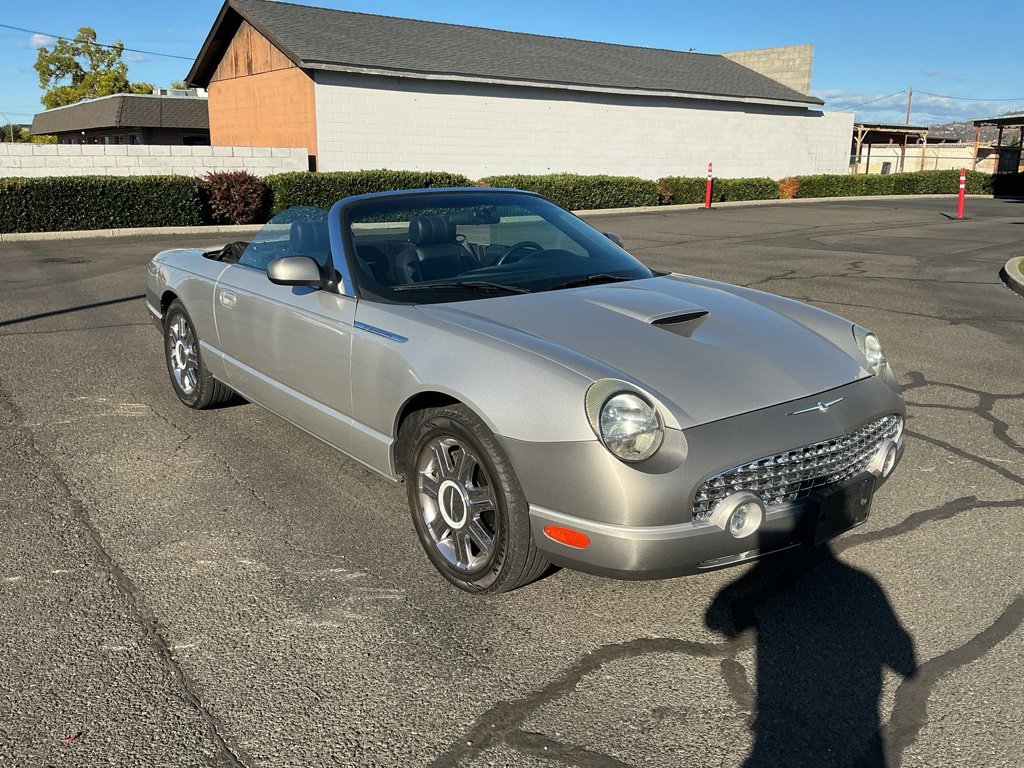 Used 2005 Ford Thunderbird RWD image 24