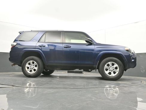 Used 2018 Toyota 4Runner SR5 Premium AWD/4WD image 36