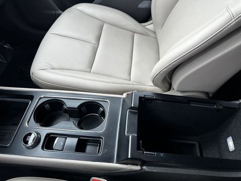 Certified 2024 Lincoln Corsair AWD w/ Equipment Group 101A image 25