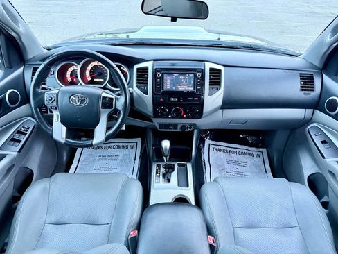 Used 2014 Toyota Tacoma PreRunner image 11