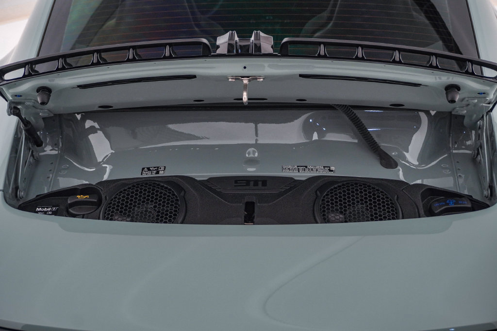 Certified 2025 Porsche 911 Carrera 4 GTS AWD/4WD image 32