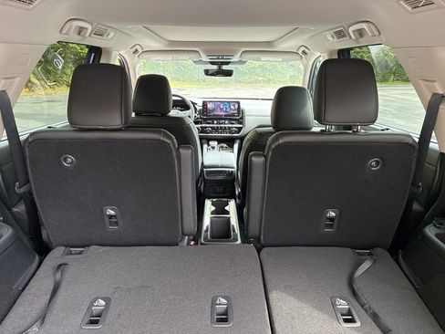 New 2026 Nissan Pathfinder SL w/ SL Premium Package AWD/4WD image 15
