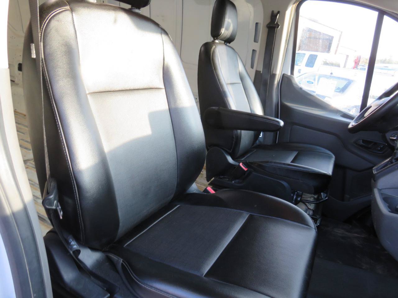 Used 2020 Ford Transit 250 Low Roof RWD image 11