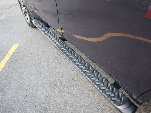 Used 2023 Chevrolet Tahoe Z71 image 11