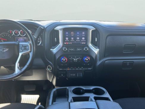 Used 2021 Chevrolet Silverado 1500 RST w/ Z71 Off-Road Package AWD/4WD image 9