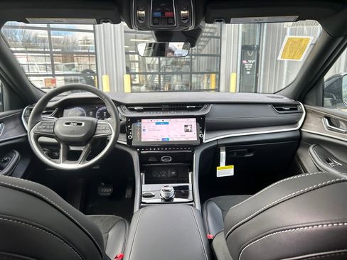 New 2026 Jeep Grand Cherokee Altitude AWD/4WD image 14