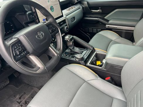 Used 2025 Toyota Tacoma 4x4 Double Cab Hybrid image 11