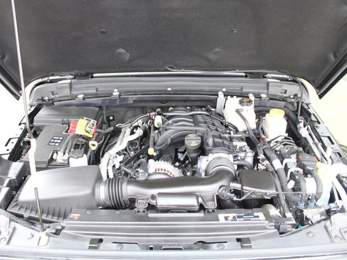 Used 2022 Jeep Gladiator Sport image 17