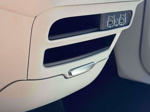 Certified 2023 Chrysler Pacifica Touring-L FWD image 29