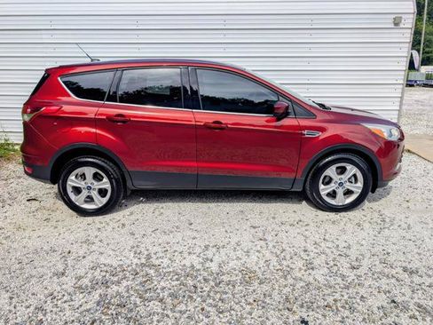 Used 2016 Ford Escape SE FWD image 2