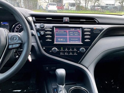 Used 2019 Toyota Camry LE image 8