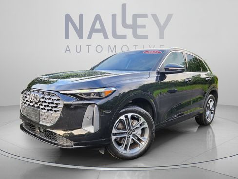 Used 2025 Audi Q5 Premium w/ Convenience Package AWD/4WD image 1