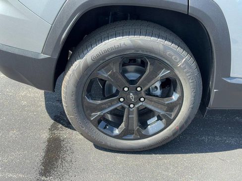 New 2026 Chevrolet Equinox LT image 4