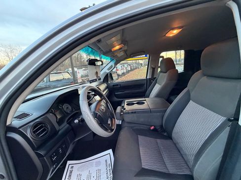 Used 2015 Toyota Tundra SR image 10