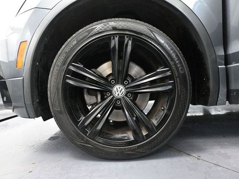 Used 2019 Volkswagen Tiguan SEL Premium R-Line image 16