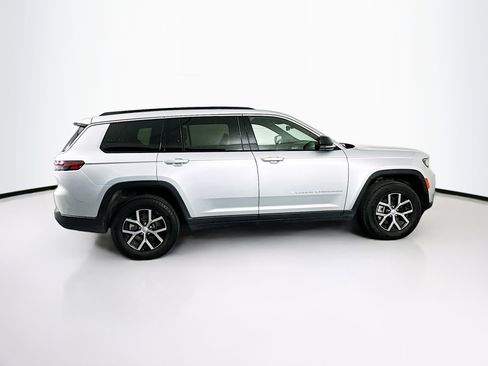 Used 2024 Jeep Grand Cherokee L Limited w/ Luxury Tech Group II image 10