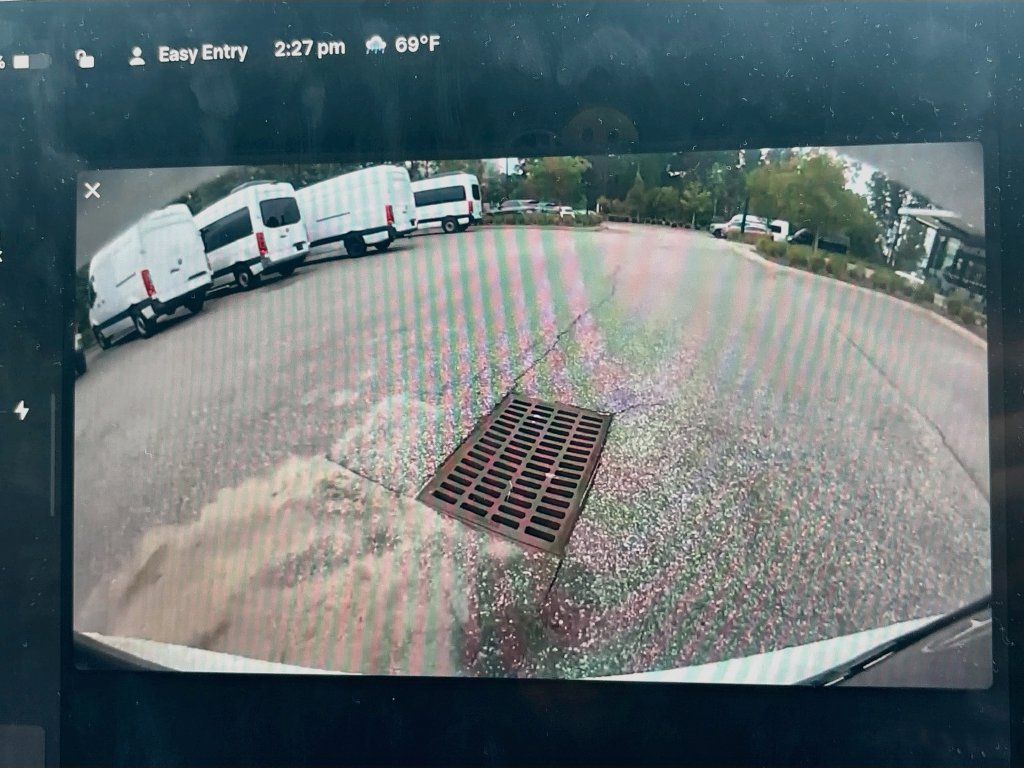 Used 2023 Tesla Model Y Long Range AWD/4WD image 33