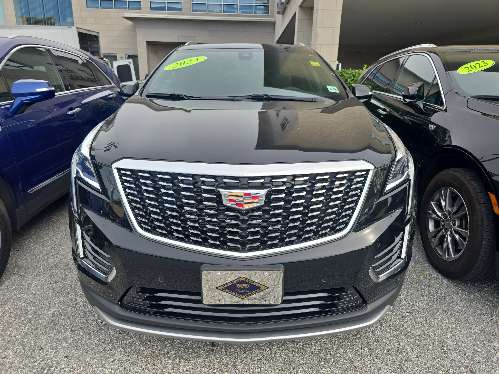Certified 2023 Cadillac XT5 Premium Luxury w/ Technology Package AWD/4WD image 3