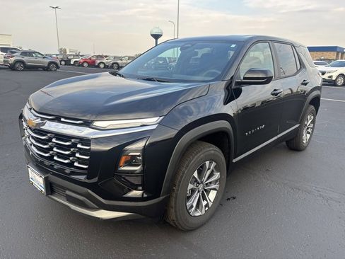 Used 2025 Chevrolet Equinox LT image 8