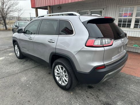 Used 2019 Jeep Cherokee Limited image 11