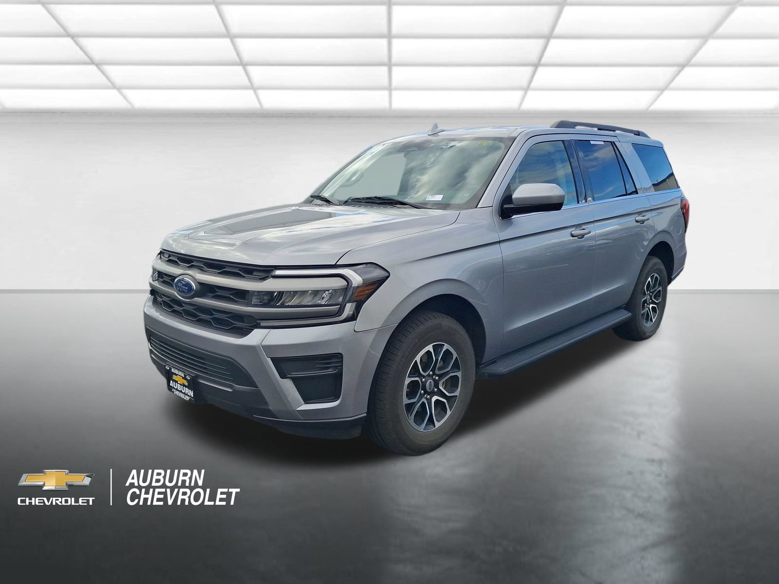 Used 2024 Ford Expedition XLT AWD/4WD image 7