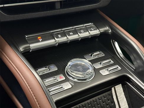 Used 2026 Lincoln Nautilus Reserve w/ Jet Appearance Package image 29