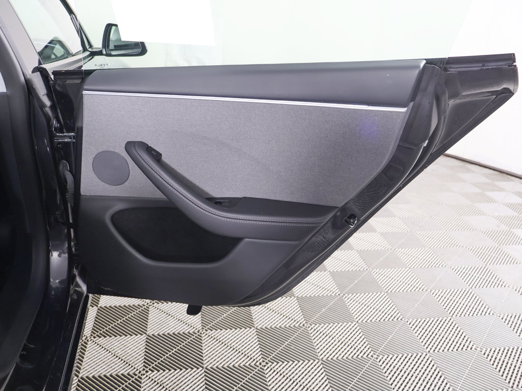Used 2025 Tesla Model 3 Long Range RWD image 31