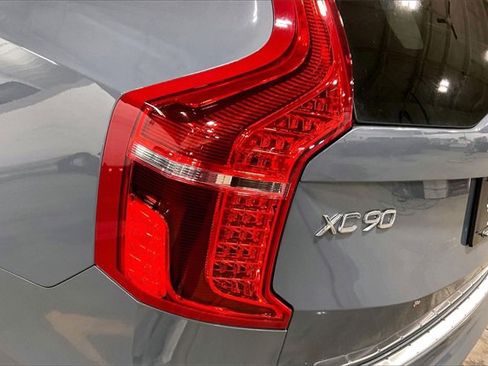 Certified 2023 Volvo XC90 B5 Core w/ Protection Package Premier image 31