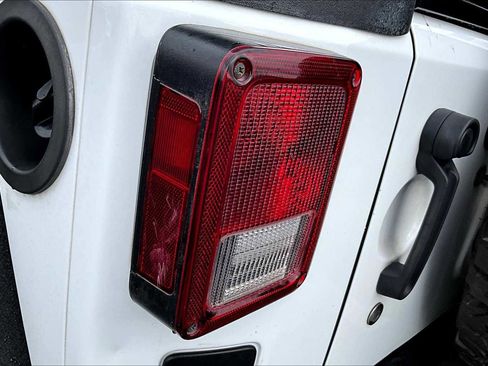 Used 2013 Jeep Wrangler Sport image 27