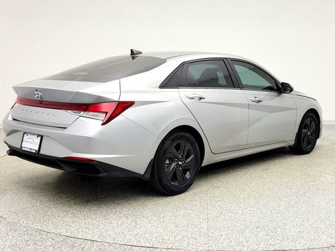 Used 2023 Hyundai Elantra SEL image 5