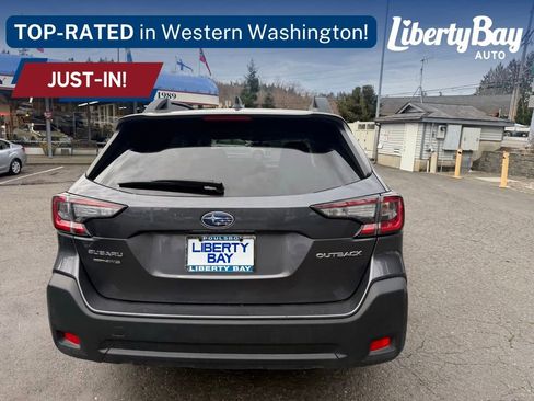 Used 2025 Subaru Outback Premium AWD/4WD image 5