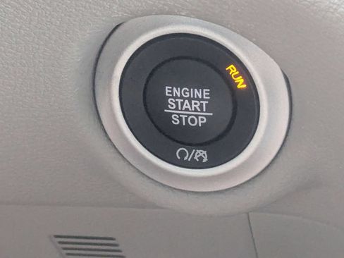 Used 2023 Chrysler Voyager LX FWD image 25