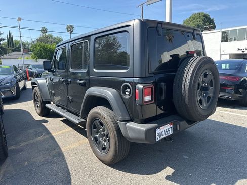 Used 2022 Jeep Wrangler Unlimited Sport image 4