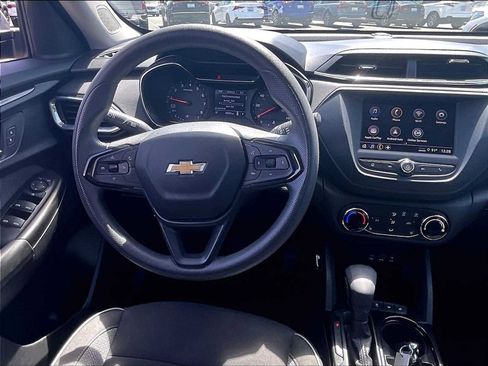 Used 2023 Chevrolet TrailBlazer LT FWD image 8