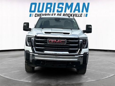 Used 2024 GMC Sierra 2500 SLE image 8