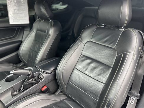 Used 2018 Ford Mustang GT Premium w/ Equipment Group 401A image 15