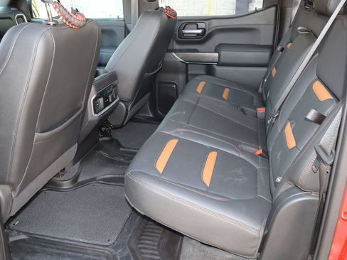 Used 2021 GMC Sierra 1500 AT4 w/ AT4 Value Package AWD/4WD image 6