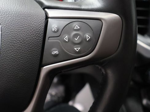 Used 2023 GMC Acadia SLT w/ Preferred Package image 44