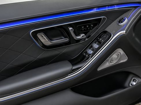 Used 2023 Mercedes-Benz S 580 4MATIC Sedan w/ AMG Line image 18