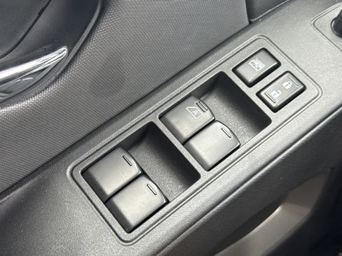 Used 2024 Nissan Frontier SV w/ Technology Package image 20