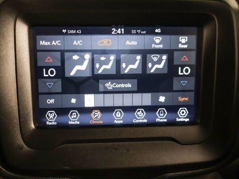 Used 2021 Jeep Renegade Latitude w/ Convenience Group FWD image 44