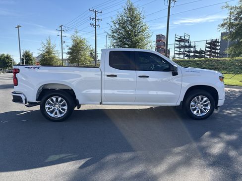 Used 2026 Chevrolet Silverado 1500 Custom AWD/4WD image 12