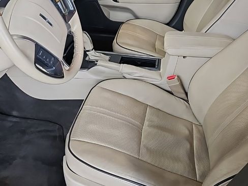 Used 2011 Lincoln MKZ image 26