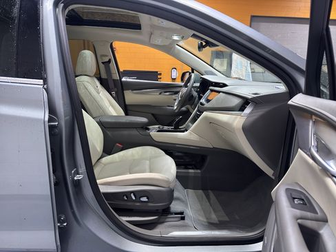 Used 2024 Cadillac XT5 Premium Luxury image 16